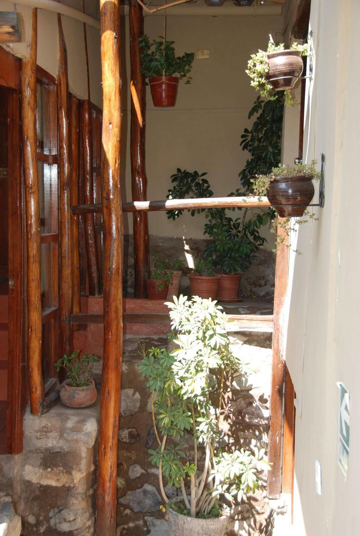 Hostal Iskay Ollantaytambo Exterior photo