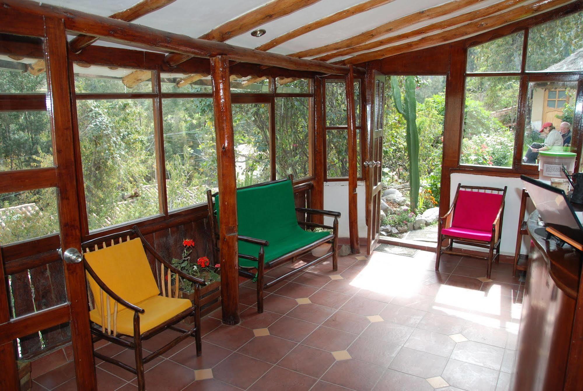 Hostal Iskay Ollantaytambo Exterior photo